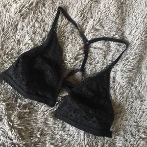 Victoria’s Secret Black Bra-let *never worn* L